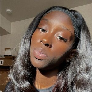 Meet your Posher, Saron